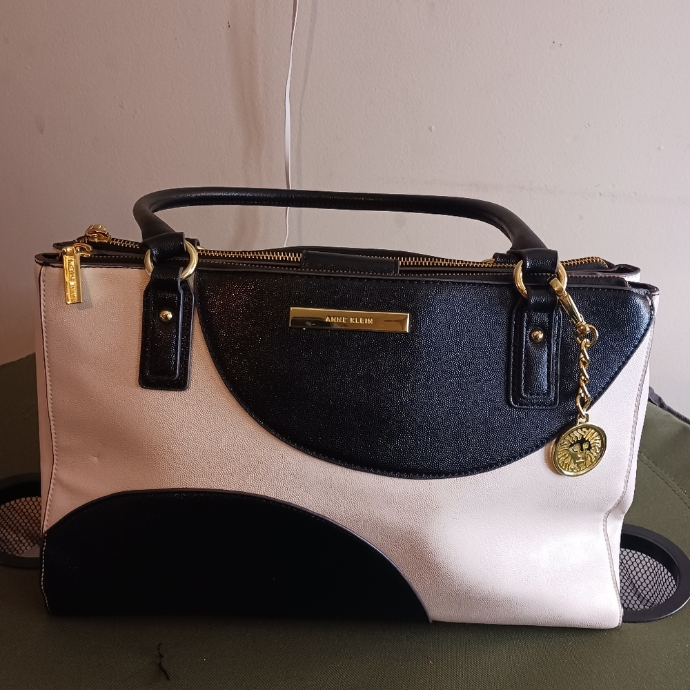 Anne klein shoulder bag for ladies